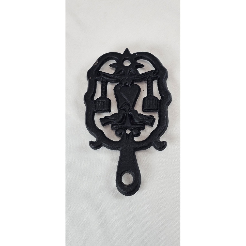 Vintage Cast Iron‎ Trivet Dumb Dutch Couple Heart Kitchen Wall Decor Black